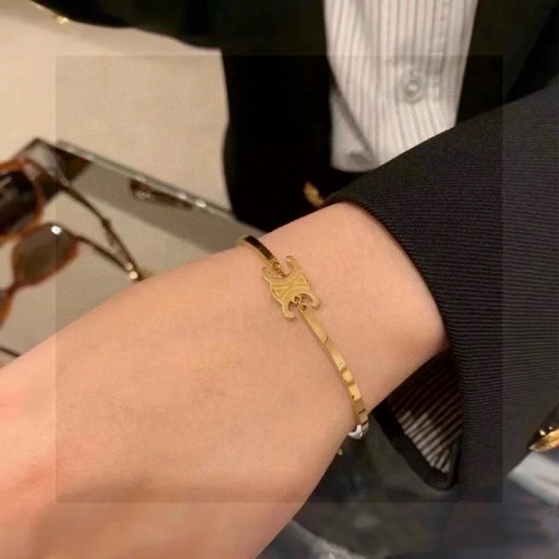 Ce**e bracelets